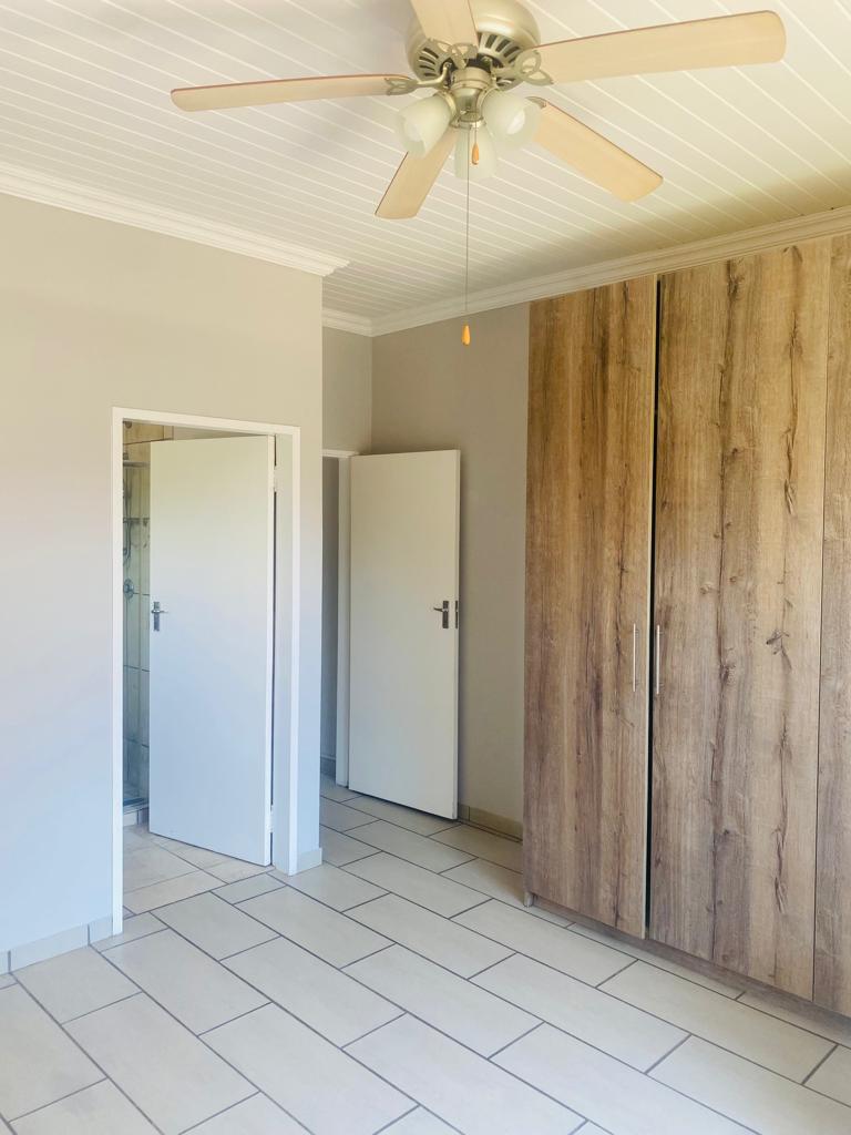 2 Bedroom Property for Sale in Gateway Manor North West